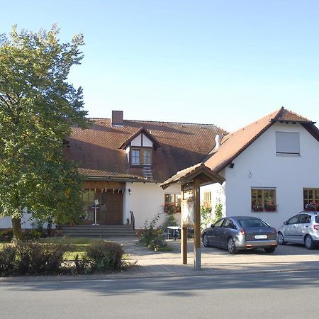 Oberdachstetten Gasthaus-Pension Hofmann מראה חיצוני תמונה