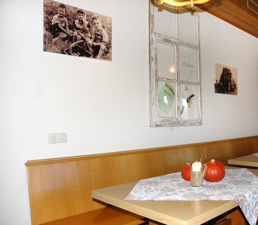 Oberdachstetten Gasthaus-Pension Hofmann מראה חיצוני תמונה
