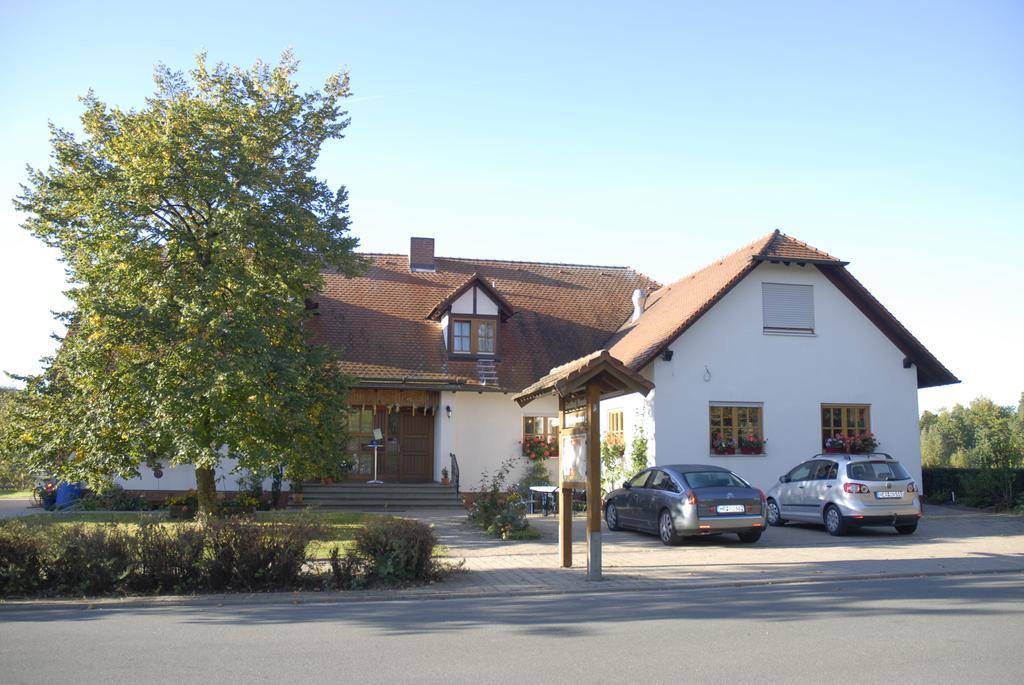 Oberdachstetten Gasthaus-Pension Hofmann מראה חיצוני תמונה