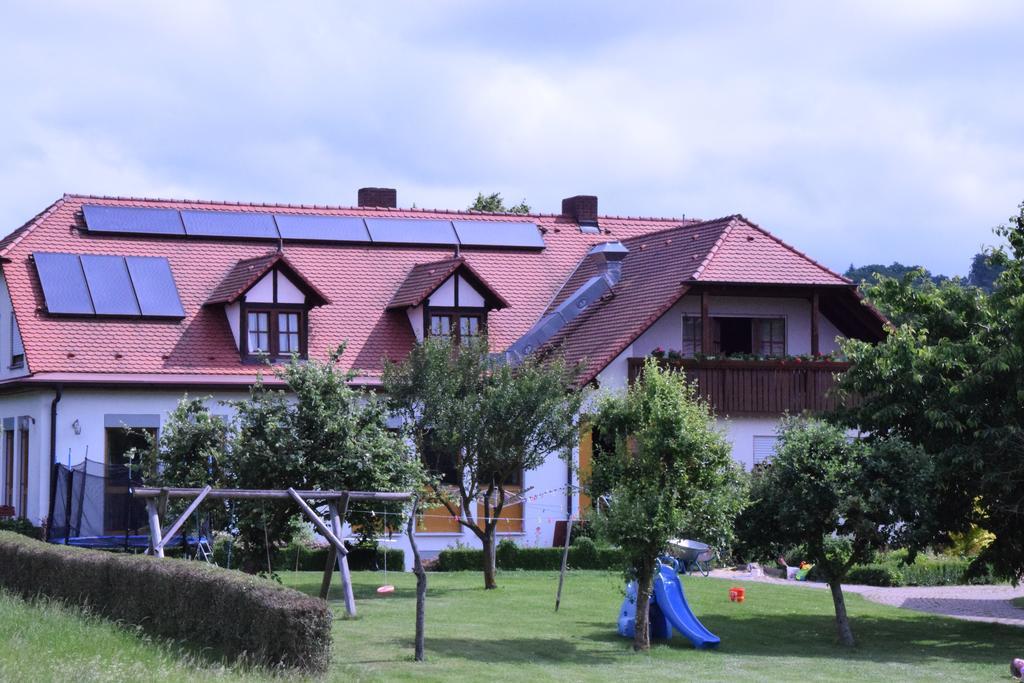 Oberdachstetten Gasthaus-Pension Hofmann מראה חיצוני תמונה