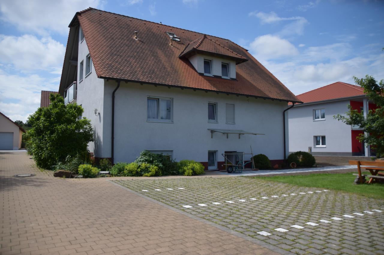 Oberdachstetten Gasthaus-Pension Hofmann מראה חיצוני תמונה
