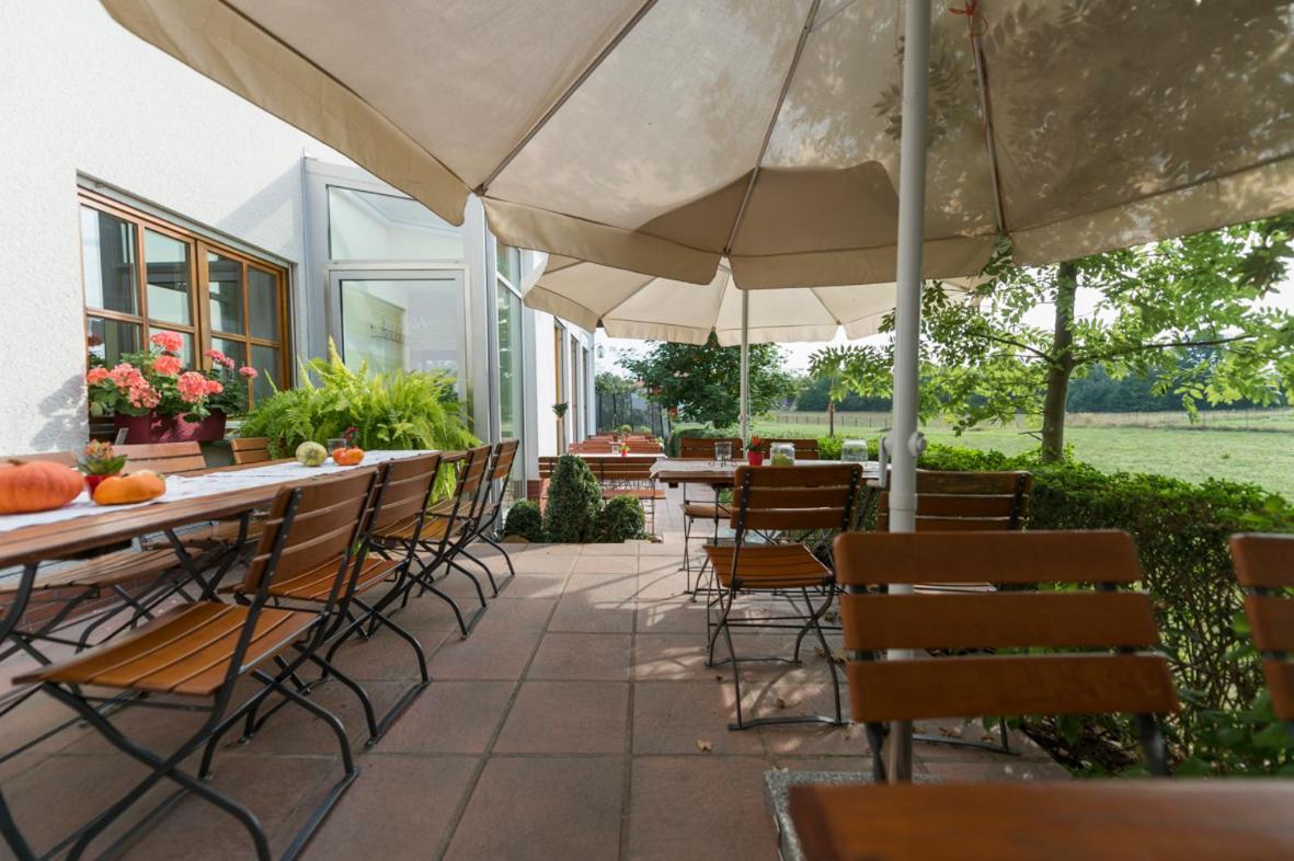 Oberdachstetten Gasthaus-Pension Hofmann מראה חיצוני תמונה